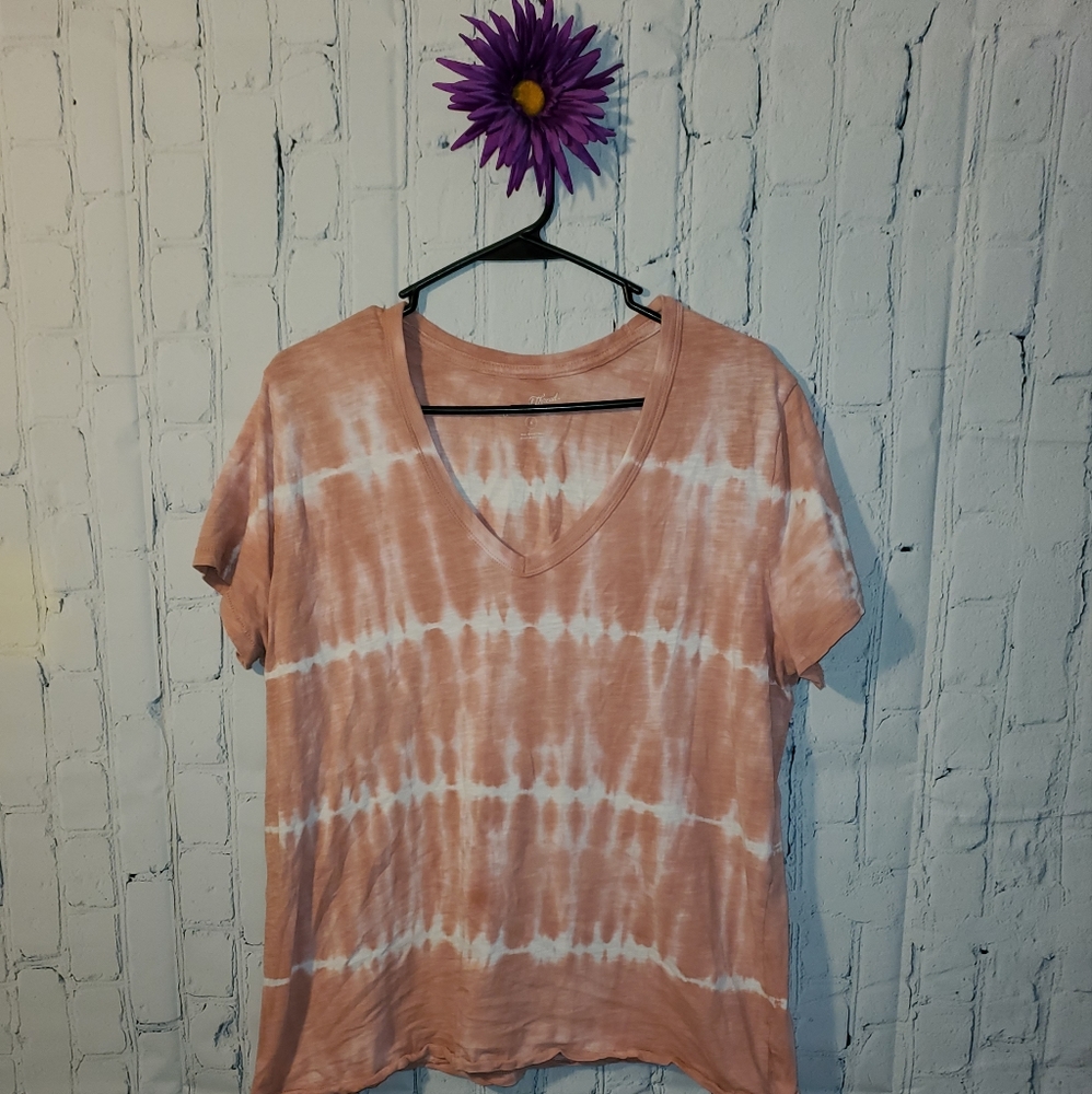 Universal Thread Tee (*3 For $15*)